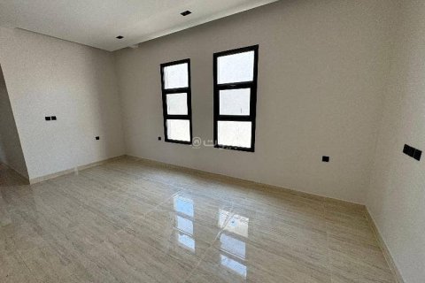 4 bedrooms Apartment in Riyadh, Saudi Arabia No. 61516