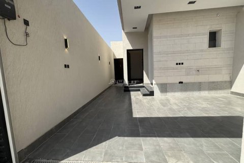 3 bedrooms Apartment in Riyadh, Saudi Arabia No. 61518 4