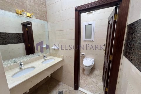 7 bedrooms Villa in Umm Salal Mohammed, Qatar No. 58268 8