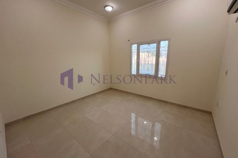 7 bedrooms Villa in Umm Salal Mohammed, Qatar No. 58268 12