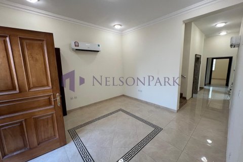 7 bedrooms Villa in Umm Salal Mohammed, Qatar No. 58268 7