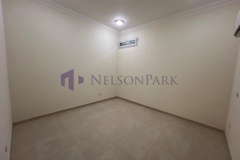7 bedrooms Villa in Umm Salal Mohammed, Qatar No. 58268 14
