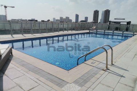 Квартира с 2 спальнями в Джумейра Вилладж Серкл, ОАЭ №35107
