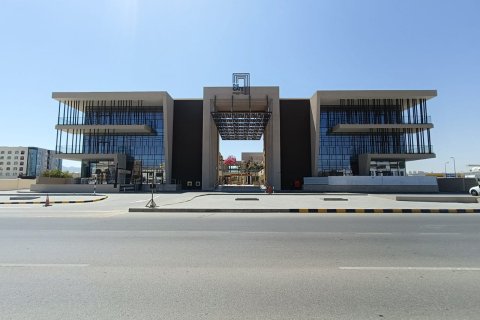 Commercial property de 53.5m² en Muscat, Oman No. 60681
