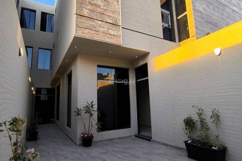 3 bedrooms Apartment in Riyadh, Saudi Arabia No. 67465