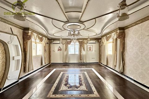 Villa de 10 dormitorios en Seih Al Uraibi, UAE No. 22393 5