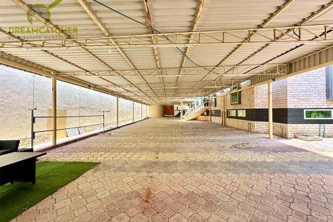 Villa de 10 dormitorios en Seih Al Uraibi, UAE No. 22393 26