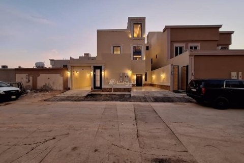 3 bedrooms Apartment in Riyadh, Saudi Arabia No. 60238