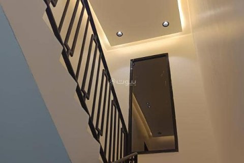 Villa de 4 chambres à Riyadh, Saudi Arabia No. 60242 10