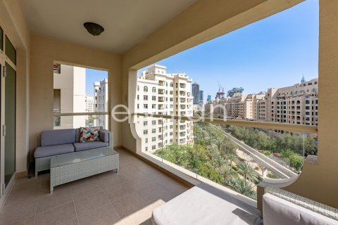 Appartement de 2 chambres à Shoreline Apartments, UAE No. 64972