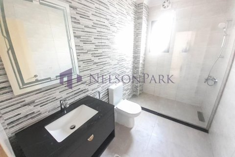 Villa de 5 dormitorios en Al Khor, Qatar No. 56590 8