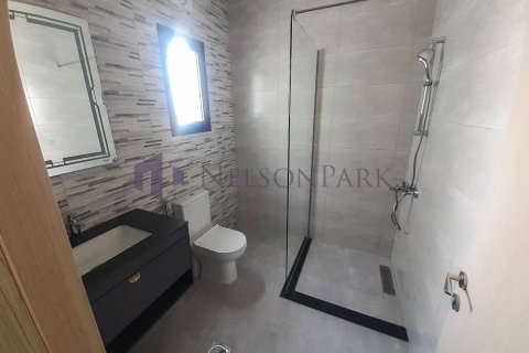 Villa de 5 dormitorios en Al Khor, Qatar No. 56590 9