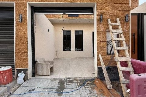 5 bedrooms Villa in Riyadh, Saudi Arabia No. 67460