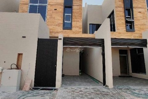 4 bedrooms Villa in Riyadh, Saudi Arabia No. 67459