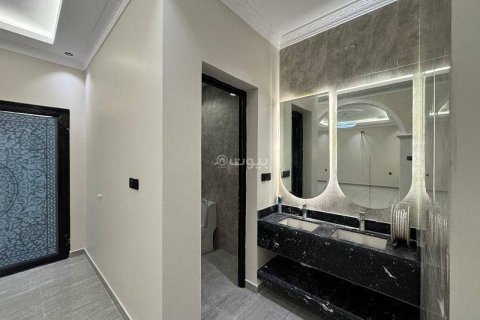 Villa de 8 dormitorios en Khobar, Saudi Arabia No. 59937 9
