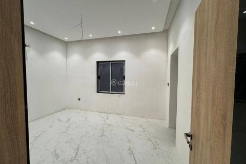 6 bedrooms Villa in Khobar, Saudi Arabia No. 59938 23