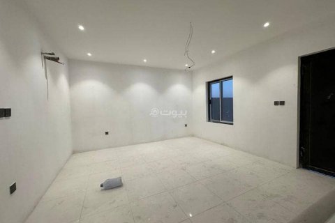 6 bedrooms Villa in Khobar, Saudi Arabia No. 59938 7