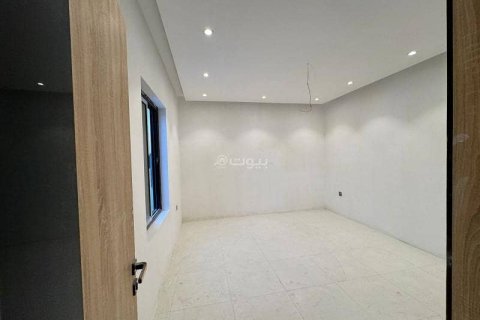 6 bedrooms Villa in Khobar, Saudi Arabia No. 59938 27