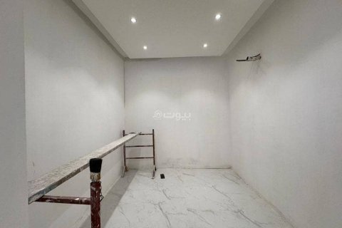 6 bedrooms Villa in Khobar, Saudi Arabia No. 59938 25