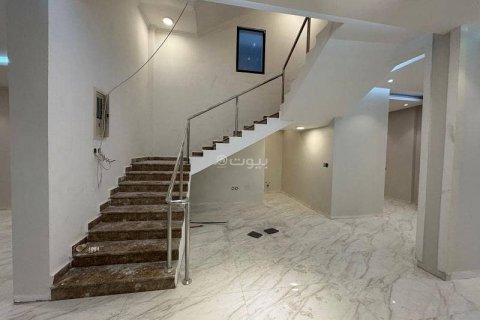 6 bedrooms Villa in Khobar, Saudi Arabia No. 59938 21