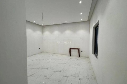 6 bedrooms Villa in Khobar, Saudi Arabia No. 59938 22