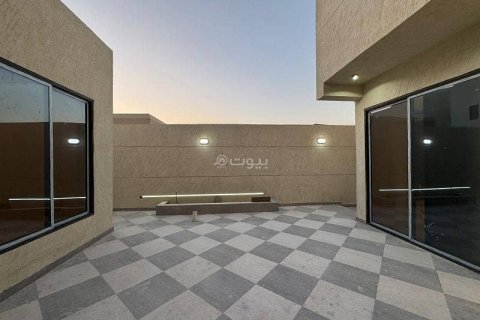 6 bedrooms Villa in Khobar, Saudi Arabia No. 59938 17