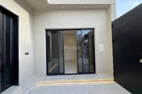 Villa de 6 dormitorios en Riyadh, Saudi Arabia No. 59936 5