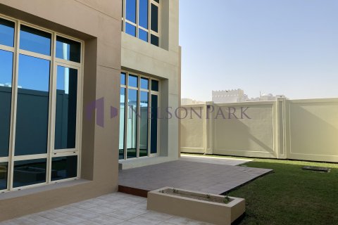 4 bedrooms Villa in Doha, Qatar No. 58280 8