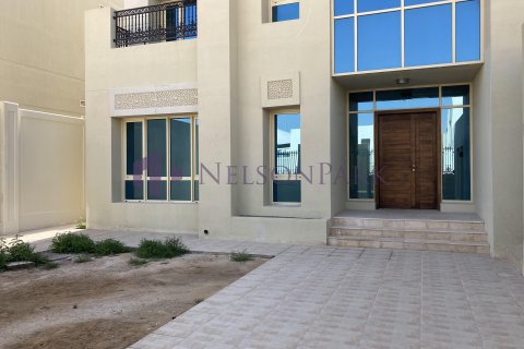 4 bedrooms Villa in Doha, Qatar No. 58280 23