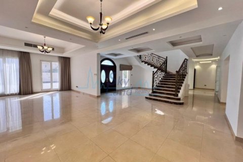 5 bedrooms Villa in Umm Suqeim, UAE No. 55257