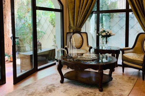 Villa de 4 chambres à Al Salam Street, UAE No. 29928 4