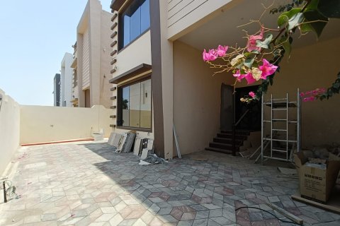 4 bedrooms Villa in As Sib, Oman No. 54406 3