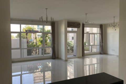 5 bedrooms Villa in Muscat, Oman No. 54409 4