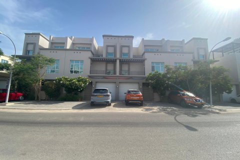 5 bedrooms Villa in Muscat, Oman No. 54409
