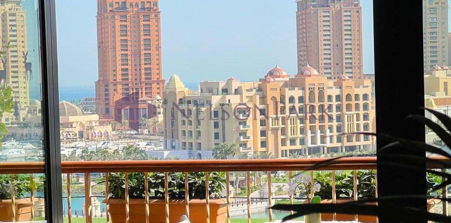 3 bedrooms Apartment in Doha, Qatar No. 56753