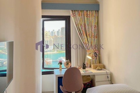 3 bedrooms Apartment in Doha, Qatar No. 56753 9