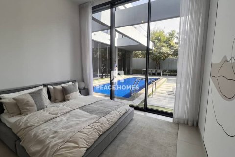 4 bedrooms Villa in Tilal City, UAE No. 11297