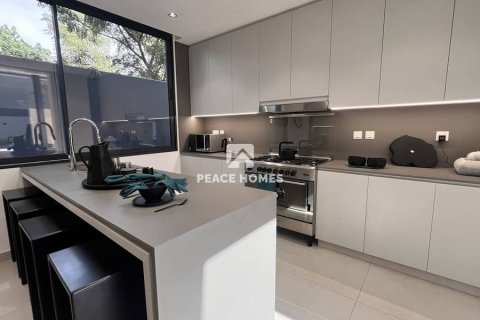 Вилла с 4 спальнями в Tilal City, ОАЭ №11297 7