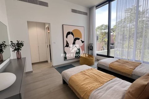 Вилла с 4 спальнями в Tilal City, ОАЭ №11297 14