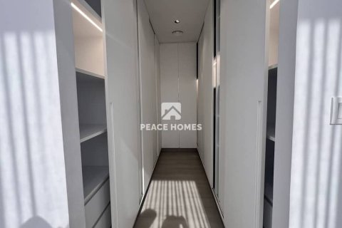 Вилла с 4 спальнями в Tilal City, ОАЭ №11297 25