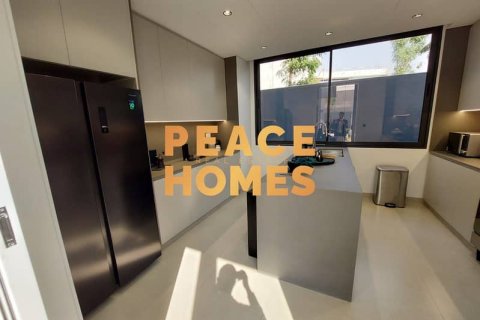 Townhouse de 3 dormitorios en Tilal City, UAE No. 11292 10