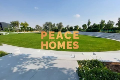 Townhouse de 3 dormitorios en Tilal City, UAE No. 11292 11