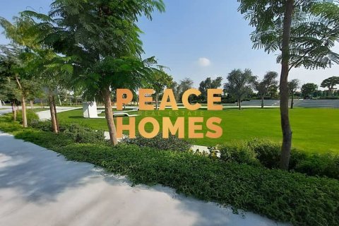 Townhouse de 3 dormitorios en Tilal City, UAE No. 11292 8