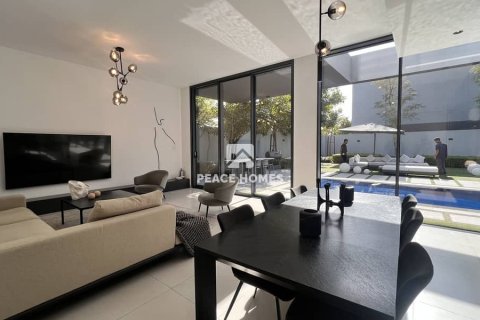 4 bedrooms Villa in Tilal City, UAE No. 11295