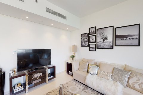 Apartment de 2 habitaciones en GOLF TOWN Dubai, UAE No. 95253
