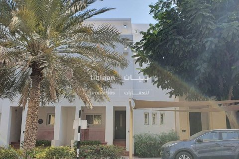 3 bedrooms Townhouse in Muscat, Oman No. 53457