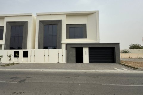 6 bedrooms Villa in As Sib, Oman No. 54745