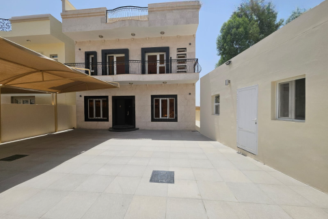 6 bedrooms Villa in Bawshar, Oman No. 54748