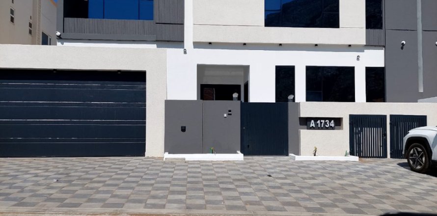 Villa de 5 chambres à Bawshar, Oman No. 54747