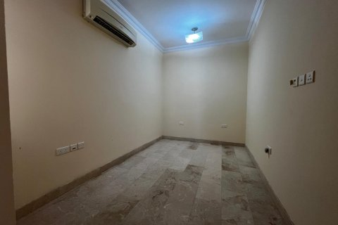 Villa Gemela de 5 dormitorios en Muscat, Oman No. 54773 3